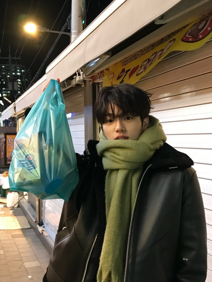 GHOST9OFFICIAL's tweet photo. 통크를 좋아하긴 해..😁

#LEEJINWOO #이진우 https://t.co/dl4SQhKdrV