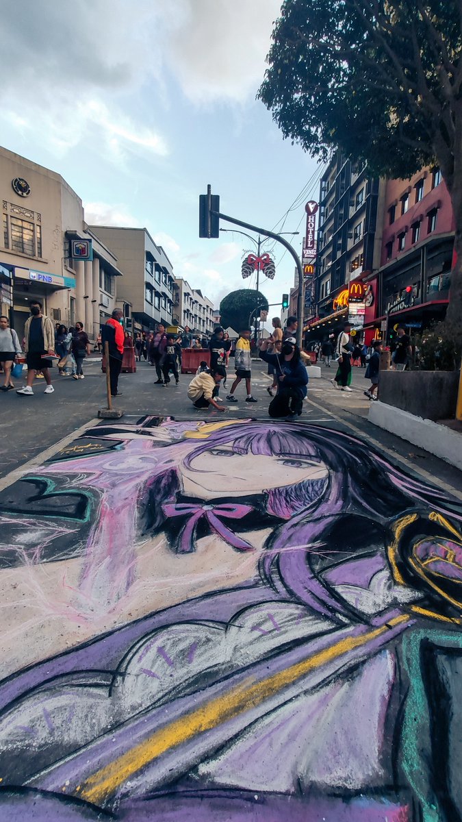 fuuseppu's tweet photo. I made a Raiden Shogun Street Chalk Art ⚡
#GenshinImpact #RaidenShogun https://t.co/d9VbMfaHPC
