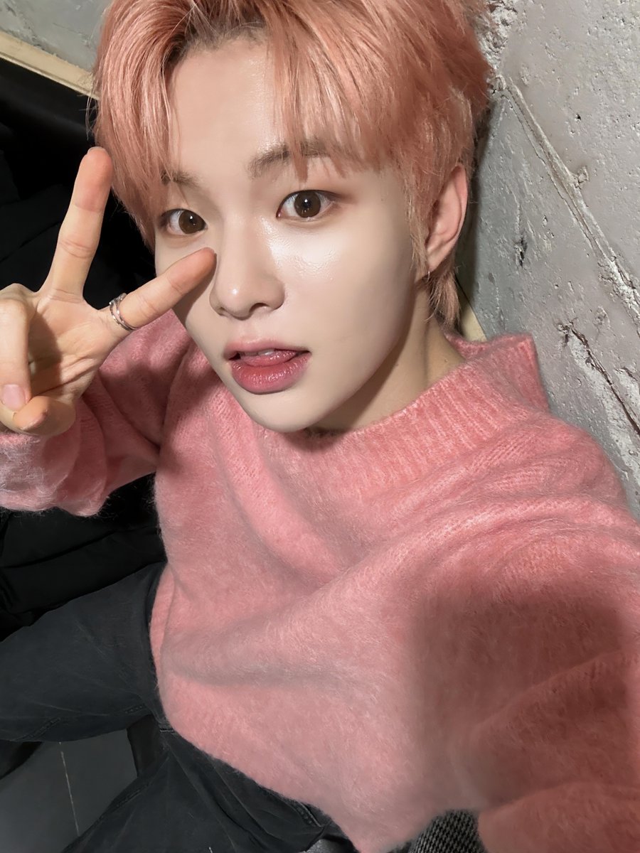 DVOL_official's tweet photo. 💌🎄Merry christmas🎄💌 https://t.co/tJu0l0RqNO