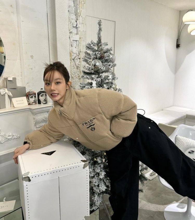 archivehyeri's tweet photo. ig update ♡ https://t.co/GKFnZKLOMW