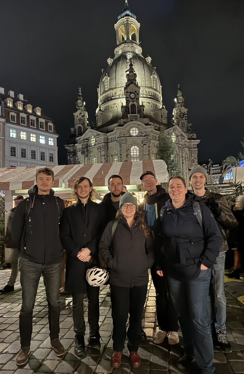 It has been a big year for the lab and I could not be prouder of what the team has achieved this year. From Dresden We wish you happy holidays 💫 and a good start into 2024 🎆! May it be a good one and improve specifically on global peace, tolerance, and understanding.
