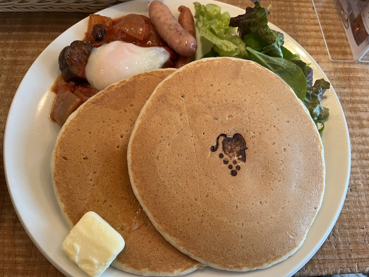 0satou3's tweet photo. この前食べたパンケーキが美味しかった🤤
外食あんまり行かないけど、誰かとだったら行きたくなるから不思議！ https://t.co/FRk6DkJknl