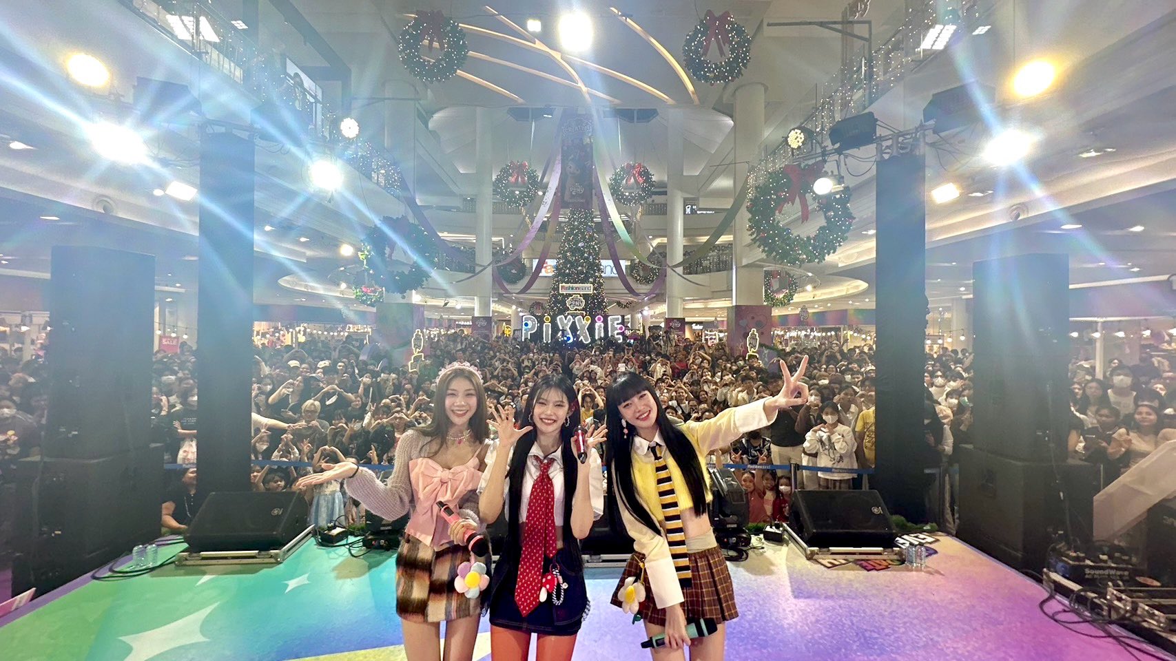 GCGrgS4bsAA8jMX?format=jpg&name=large