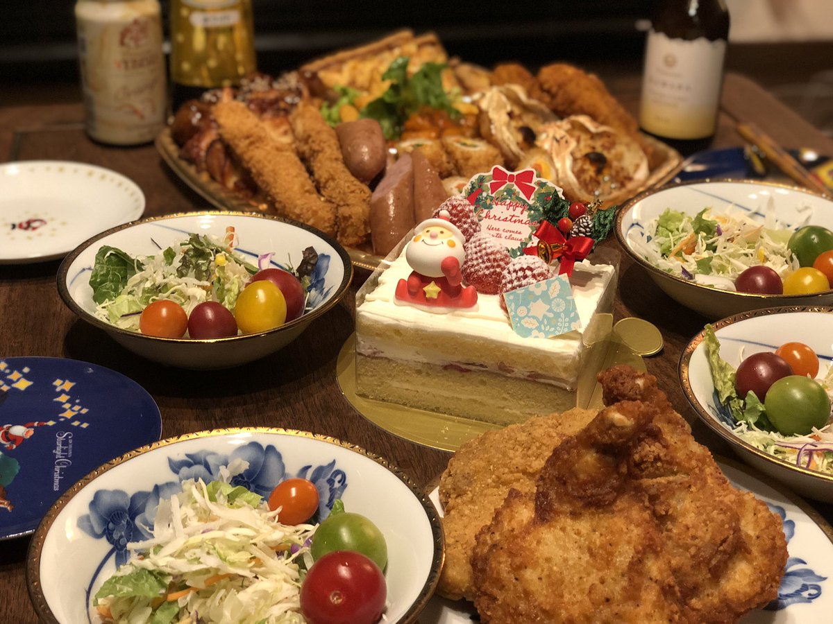 saeminh's tweet photo. Japanese Christmas-ing https://t.co/X5Ajg9vFi7