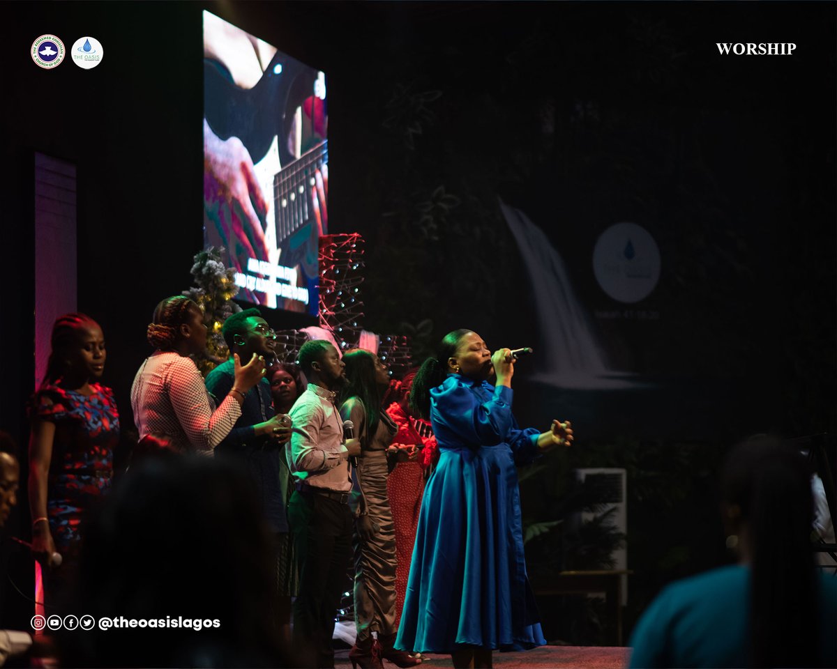 theoasislagos's tweet photo. Our hallelujah belongs to JESUS! 🙌🏾
He deserving of all our praise! 🙇🏽‍♂️🙇🏾‍♀️

My hallelujah belongs to You 🎶
My hallelujah belongs to You 🎶
You deserve it 🎶
You deserve it 🎶

#TheOasisLagos #SundayService #SpecialChristmasService #MouthWideOpen #Worship https://t.co/cYoKJwdg5O