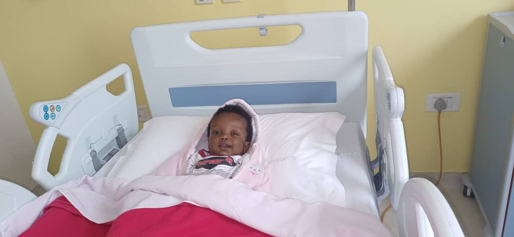 EmilioSVicario's tweet image. Gracias a todos los que habeis donado para Slima, bravo @freddysantosgar @kokimarti por liderar y convencernos que nos moviesemos. Gracias a @carlosalcaraz #samuellopez #albertmolina @juankiferri por ayudar  y donar una raqueta que compraron #bryan y #sharol, asi viajar a India