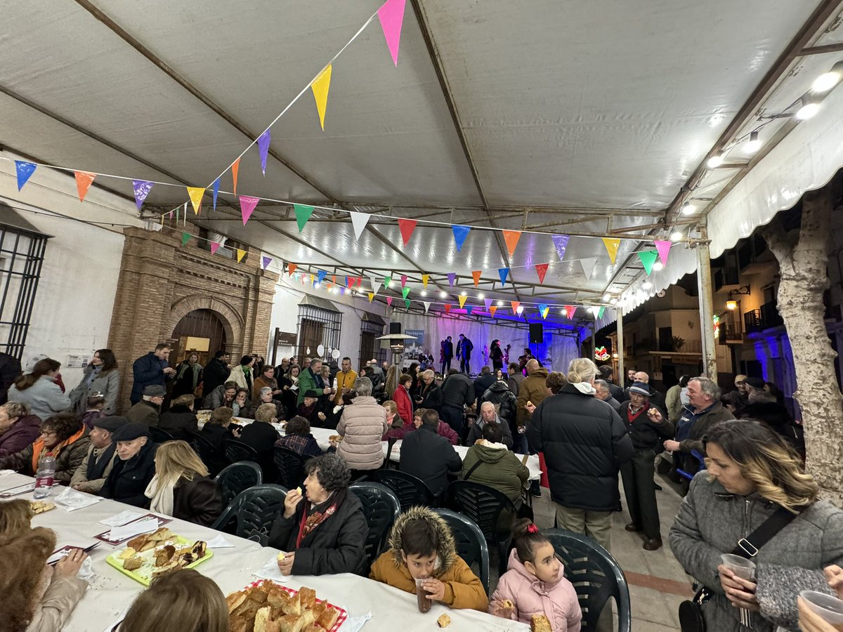Zambomba en Portugos, gran chocolatada para entrar en calor 🔥 🎄