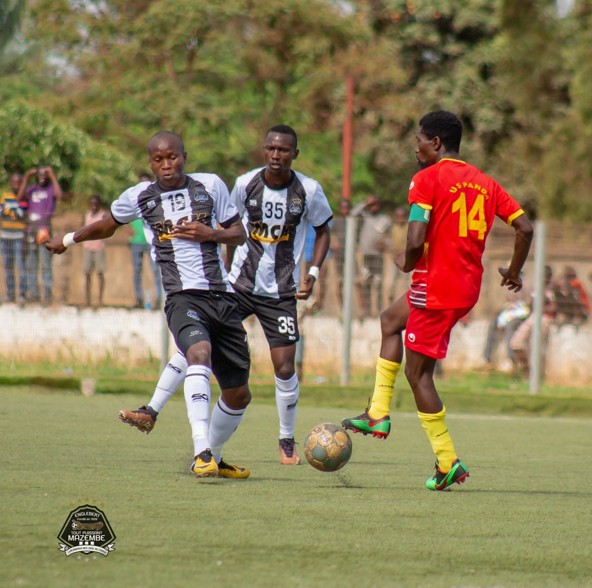 TPMazembe's tweet image. #Ligue1 #PandaB52TPM 
Retour en images sur le match nul des #Bombardiers qui ont reçu les #Corbeaux dans la ville montagneuse