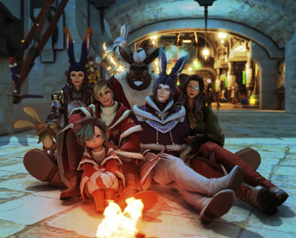 AmanziOtterXIV's tweet photo. Hangin' with the @KwehExcalibur fam for Christmas! @AlbelNoxs @DaggerFFXIV @ZLongfang @turbo_atom @procene https://t.co/oSv1e0lOLk