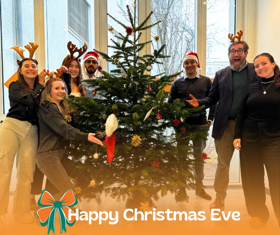 NewEurCollege's tweet photo. The NEC team sends everyone warm wishes this Christmas Eve! May your night be merry, filled with love, laughter, and the magic of the holiday season. Enjoy every moment, surrounded by the joy of this special time! 🧡 https://t.co/6vfly9Jhkw