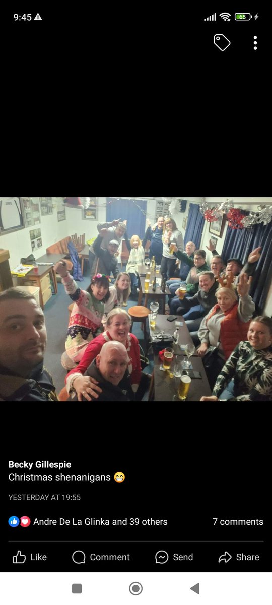 GlinkaMrs's tweet photo. @akaDickTurvey @TJBVideography @FCTrafford @Hednesford_Town Post match @akaDickTurvey 🤣 https://t.co/B96MnN9kMH