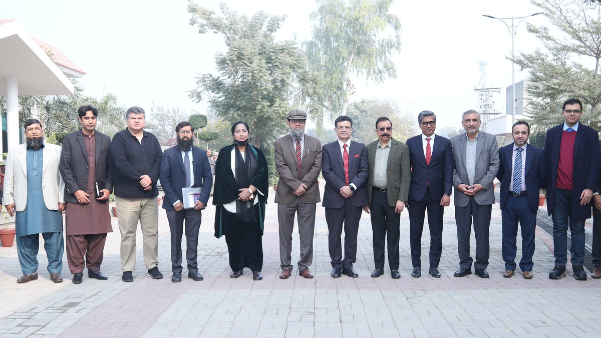 TA_Ranjha's tweet image. Uniting through technology !🌐 A groundbreaking meeting with IT experts from Pakistan and Iran, forging ahead with collaboration and innovation. Together, we're shaping a future driven by tech expertise and shared knowledge! #TechUnity #PakistanIranInnovation
