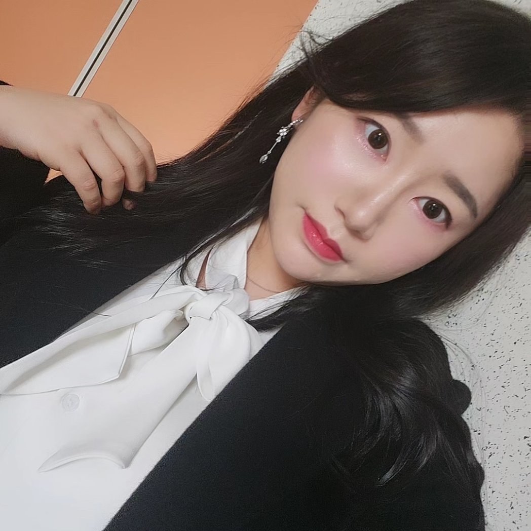 shu1206's tweet photo. 메리크리 https://t.co/HtLvO0gg30
