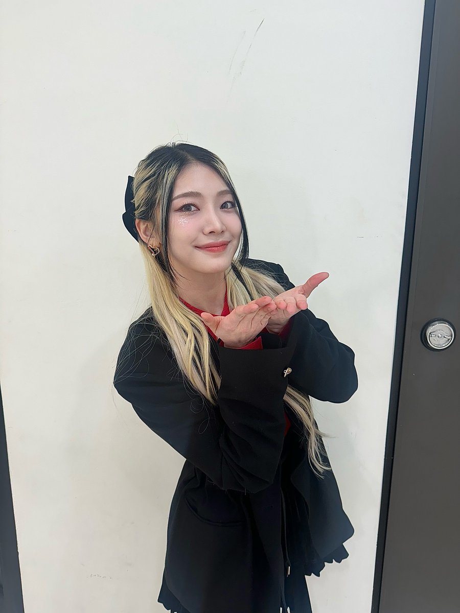 EVERGLOW_twt tweet picture