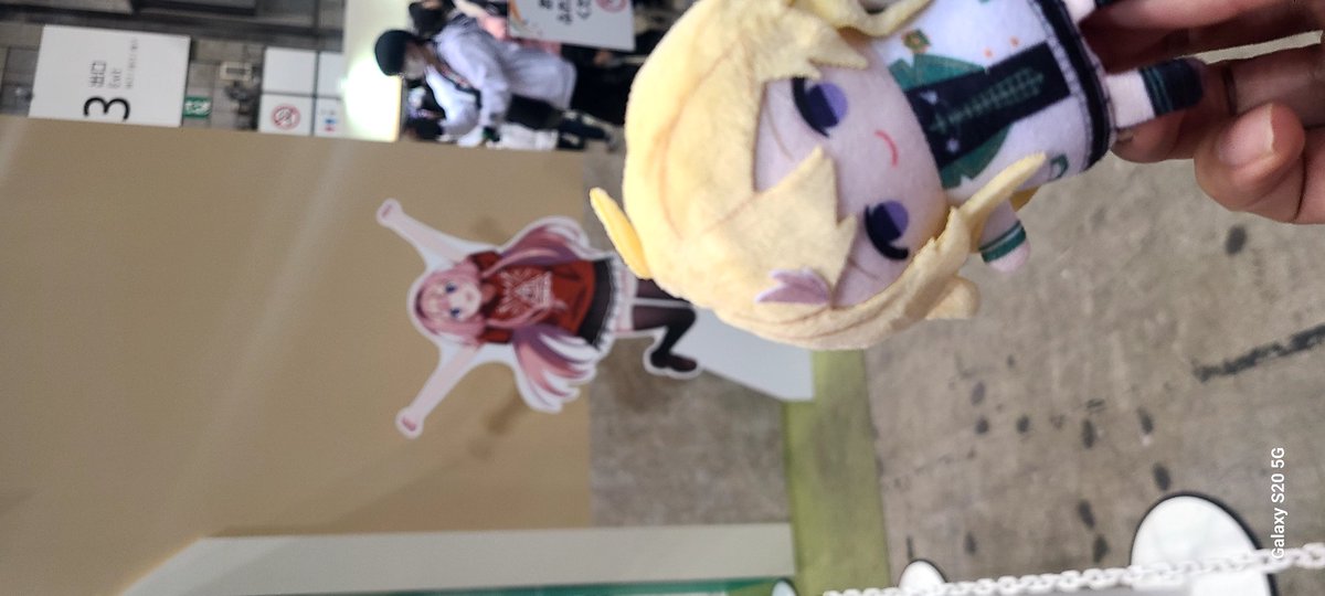 Rira0900's tweet photo. おうとうの二人のおかげで楽しい嬉しい、頑張れるようになったよ…
これからもおうとうを応援すると誓います！
だから、無理せず頑張って下さい
おうとう最強！

#周央サンゴ
#東堂コハク
#おうとう https://t.co/yOD2wnYbcN