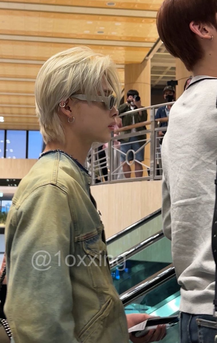 ily2seung's tweet photo. GOOD MORNING NI-KI IS BLONDE https://t.co/hDMWEIEXvl