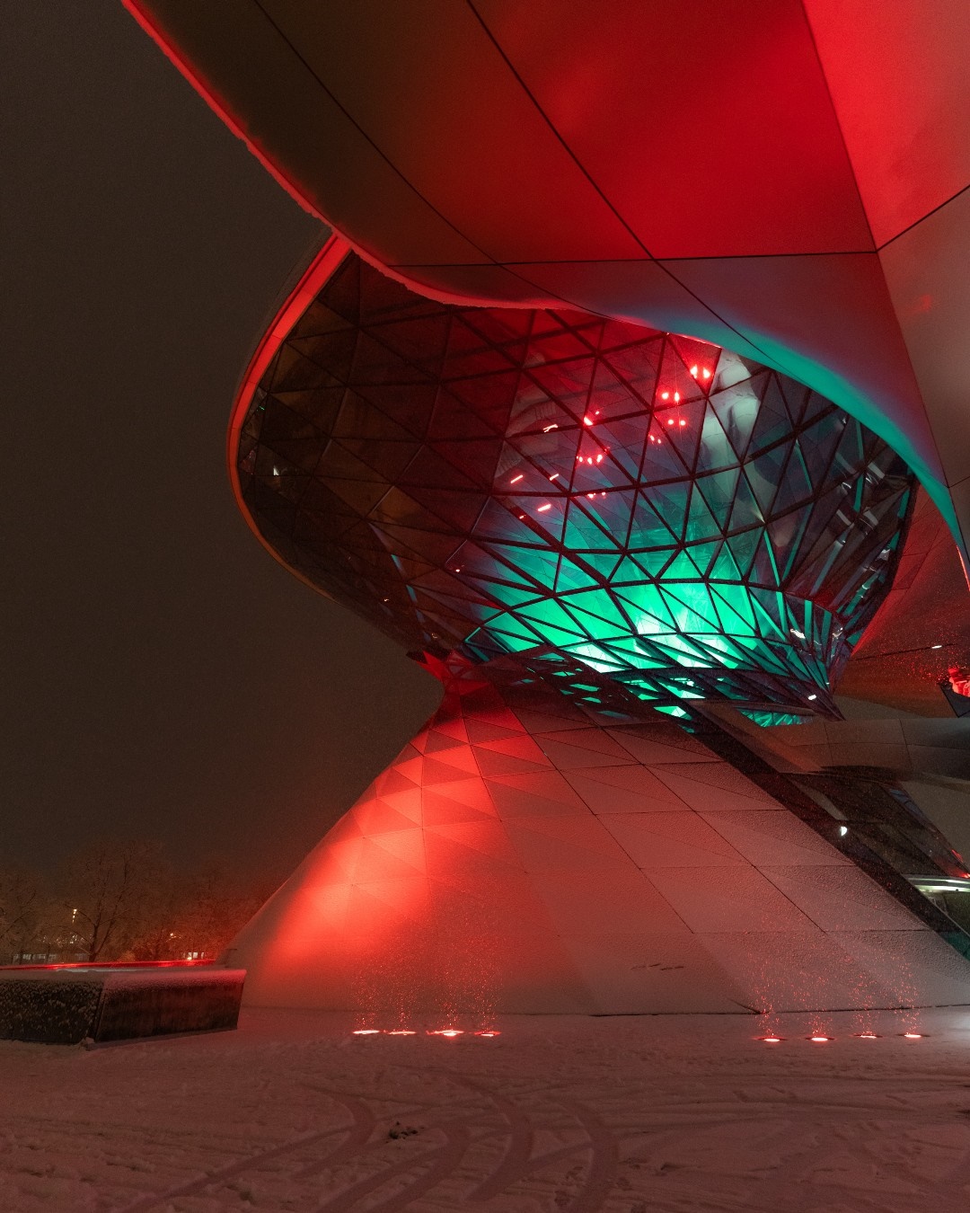 Reincarnation of a legend: We're - BMW Welt, BMW Museum