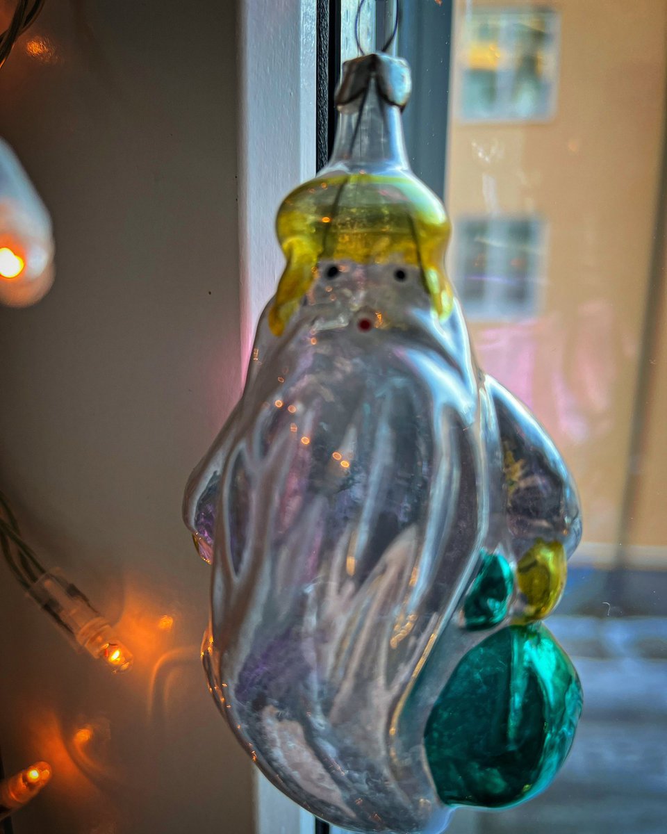 Trevlig högtid önskar Helgmannen.