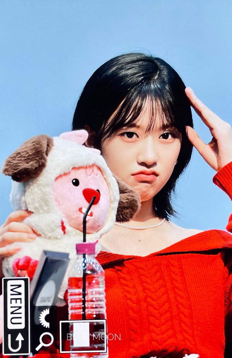 bluemoonyuj's tweet photo. 231224 
#안유진 #ANYUJIN
#아이브 #IVE https://t.co/Qc80hH7nt3