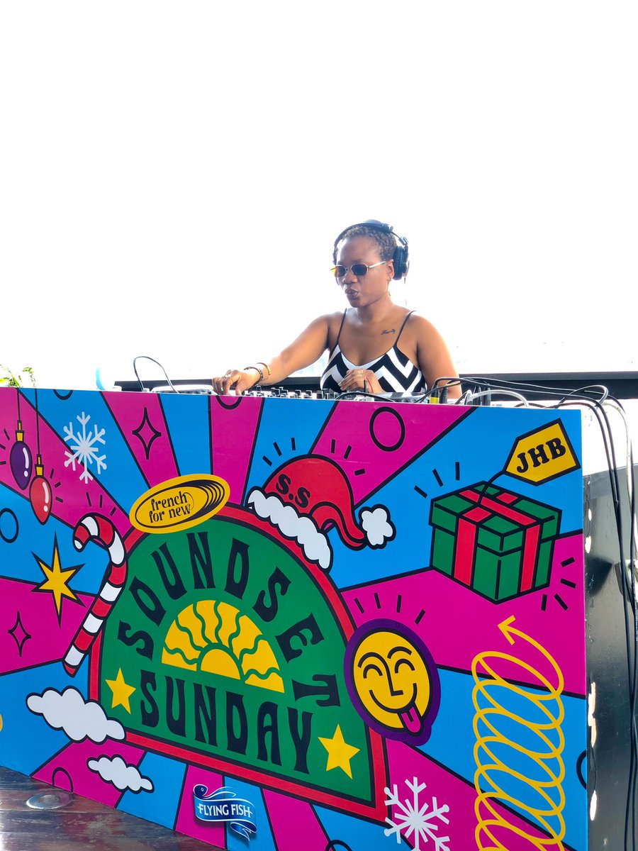 MtimandzeMumu's tweet photo. Guess whoβs on the decks @Ndumz_DJ π #soundsetsundays https://t.co/xGmKrzgfza