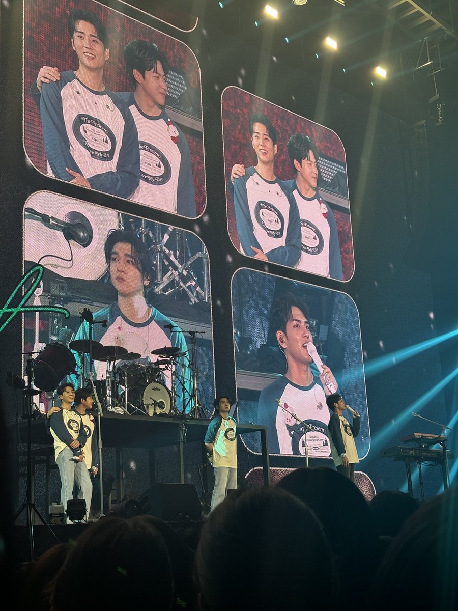 얘들아 울지마 분명 우린 더 행복해질텐데 말야