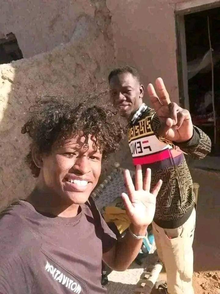 yasin123ah's tweet photo. ياناس عطبرة استلموا ديل في فندق الدرة
جنجويد رباطه ،،
بل بس ،،
وشكرانيين ،،
#جيش_واحد_شعب_واحد https://t.co/pn1kIj8cff