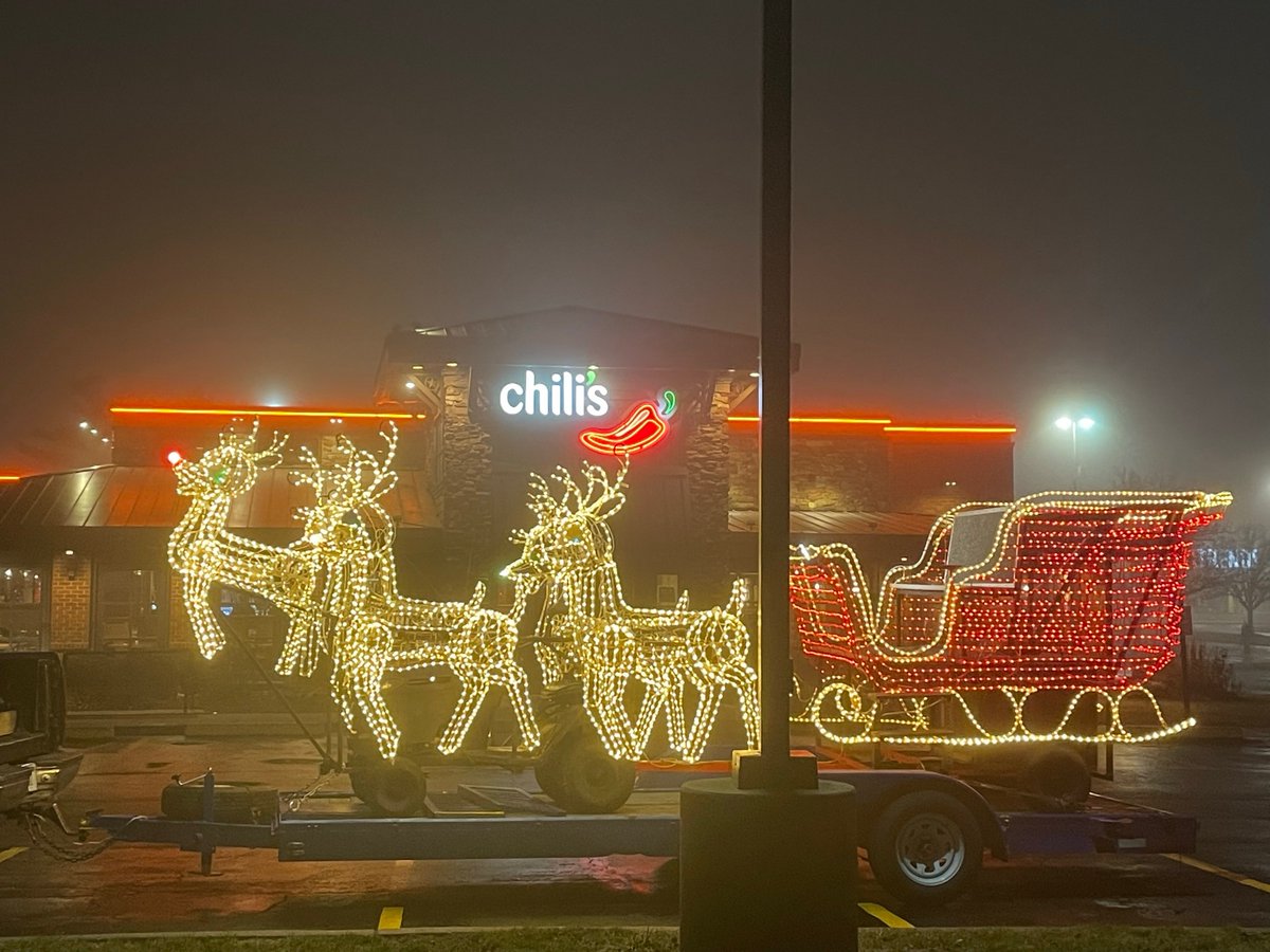 Jessica Serd (@jessicaserd) on Twitter photo Santa had to make a pit stop lastnight to fuel up for his big night tonight! Santa’s fav is the #Santastacherita and #babybackribs Merry Christmas!
#midwestisthebest <a href="/Chilis/">Chili's Grill & Bar</a> #chilislove Santa had to make a pit stop lastnight to fuel up for his big night tonight! Santa’s fav is the #Santastacherita and #babybackribs Merry Christmas!
#midwestisthebest <a href="/Chilis/">Chili's Grill & Bar</a> #chilislove