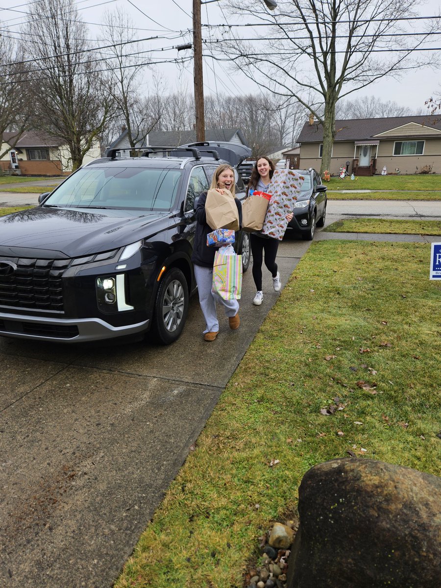 Mac Basketball tweet media