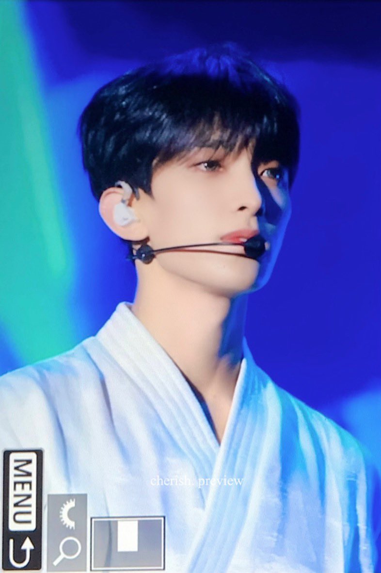 _cherishdk's tweet photo. 231224
#세븐틴 #SEVENTEEN #도겸 #DK https://t.co/wF3wVo4hC7