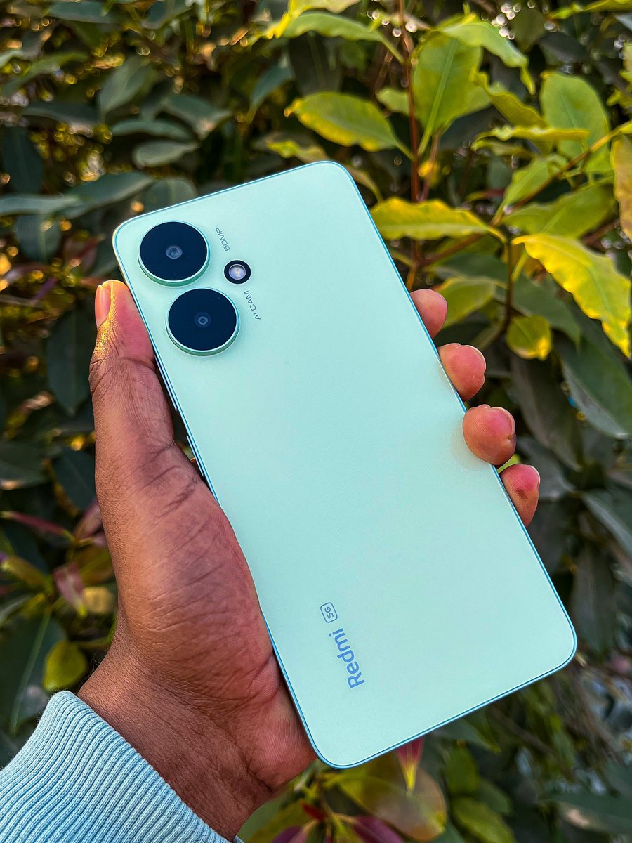 LoserAnant's tweet photo. Redmi 13C 5G Mast Design Hai What a fantastic look ๐๐๐คฉ
@redmiindia
#redmi13c5g #Redmi13C
#ItsTimeTo5G #StarTrailDesign https://t.co/l2gquttmhs
