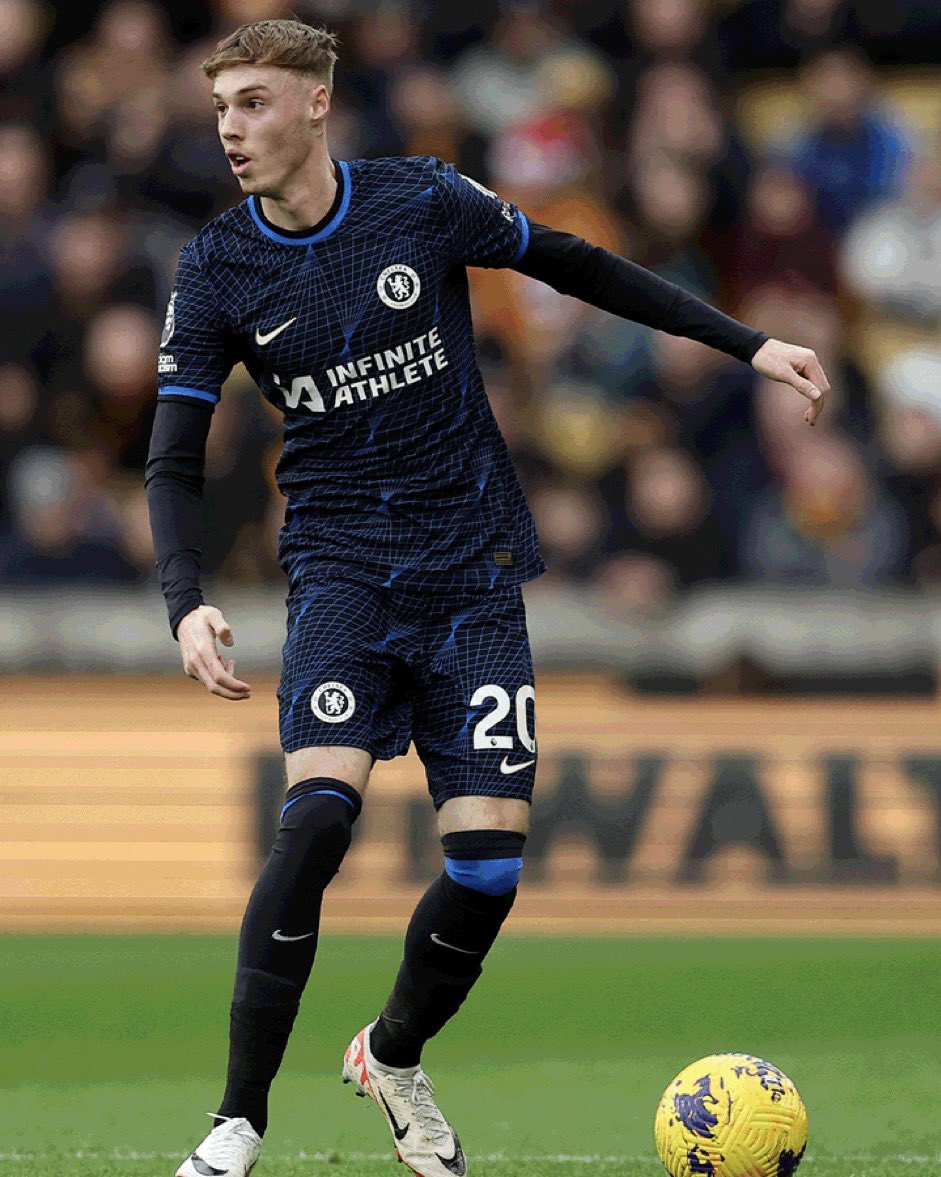 allaboutfpl's tweet photo. 🟨GW19 Suspension Watchlist:

Any player earning five bookings from his side's first 19 Premier League matches will serve a one-match ban in the same competition. 

After the first 19 games the threshold becomes 32 games, player getting 10 yellow cards by then will face a 2 match ban 

Suspended for GW19:

❌Palmer
❌Sterling 
❌Havertz 
❌Boly
❌Bogle 
❌Cash
❌Mee
❌Onyeka
❌Raul
❌Kamara 
❌Bissouma 

🔜Close to suspension(4 Yellow Cards, FPL relevant)

🔴Nunez 
🔵Mitoma 
🟡Hwang Hee Chan
⚫Lascelles
⚪Romero
⚪️Kulusevski 
🟡Ait Nouri
🔴Senesi
🔵Doucoure
🟣McGinn
🟠Kabore
🔴Shaw 

⚠️Other players close to suspension(4 Yellow Cards)

Dunk, Joelinton, Ayew, Longstaff, Mangala, A Robinson, Sangare, Young, Enzo, Ahmedhozdic, Ajer, Osula, Semedo, Ben White, Ward, Duran, Coufal, Gilmour, Hamer, Pape Sarr, Ghoddos, Zaniolo, Endo, Andersen 

A total of 37 players are on 4 yellow cards

Don't forget to Bookmark post to refer it later ✅

🔄/❤ Appreciated

#FPLCommunity