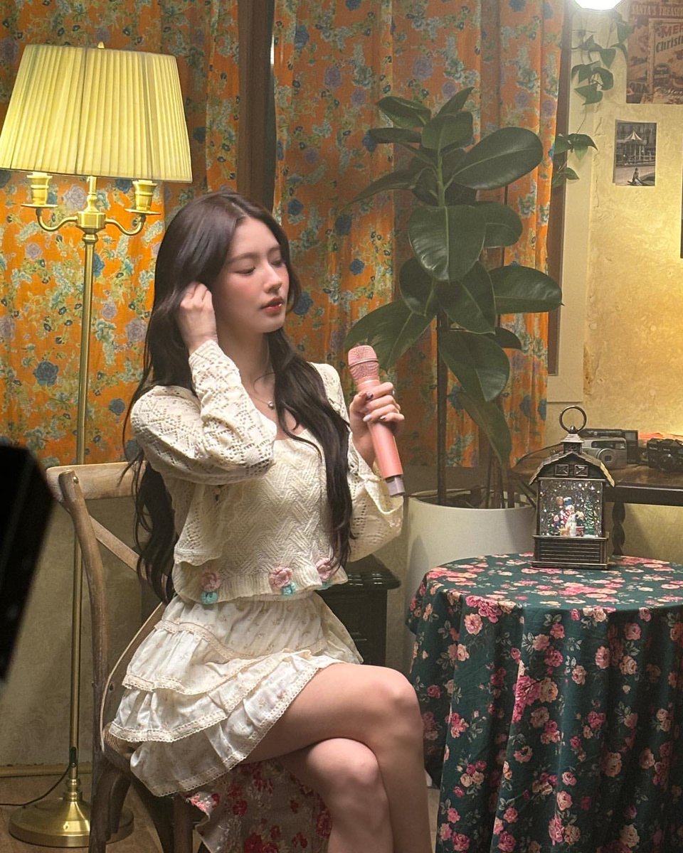 Miyeon_mp4's tweet image. 면스타그램 🤍