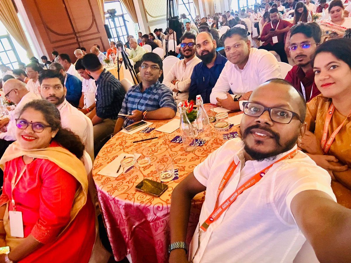 Bjym4margao's tweet photo. Team Yuva at Sagar Manthan 
@BJP4Goa @GoaBjym @BJP4Madgao 
@SamirMandrekar @abhishekkakodk1 @DNarvenkar @akshay_parker @VedantMalkarne1 https://t.co/02AOEfSD6L