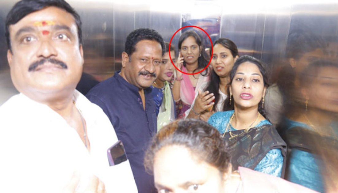 jsuryareddy's tweet photo. BRS MLA from Secunderabad Cantonment G. Lasya Nanditha @glasyananditha  got stuck in an elevator.

The Staff had to break the doors to get her out. 
Due to overload the lift went down.

#Hyderabad #LasyaNanditha #Lift #StuckInLift #BRS #Secunderabad https://t.co/pVHC6NqG0W