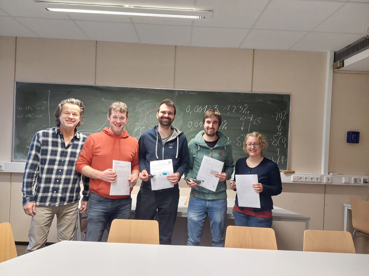 Cheers to Daniela, Jonas, Moritz, and Markus for their exceptional publications as first authors, rewarded with Orcas according to our group's favourite tradition! Wishing everyone a joyous Christmas filled with warmth, success, and festive spirit!🎄