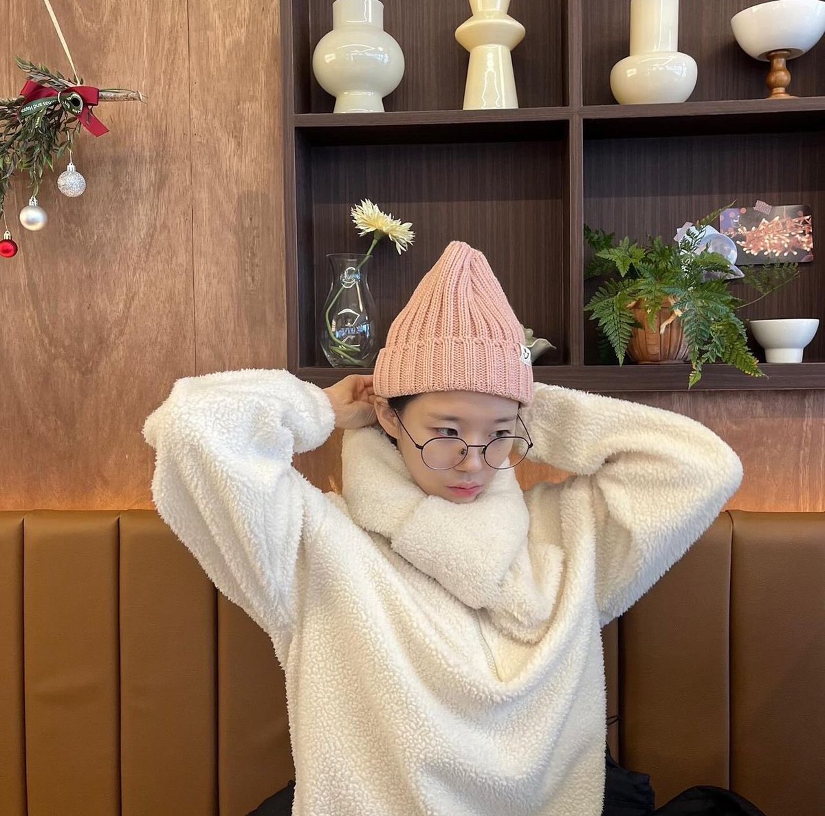 soyiibeansph's tweet photo. 📸 Soi’s instagram post | 241223

“🤍💚❤️”

🔗https://t.co/vL9NfTeFeV

Don’t forget to like, leave positive comments and share. 😍

#LeeSoi #이소이 https://t.co/iOYsc30n4F