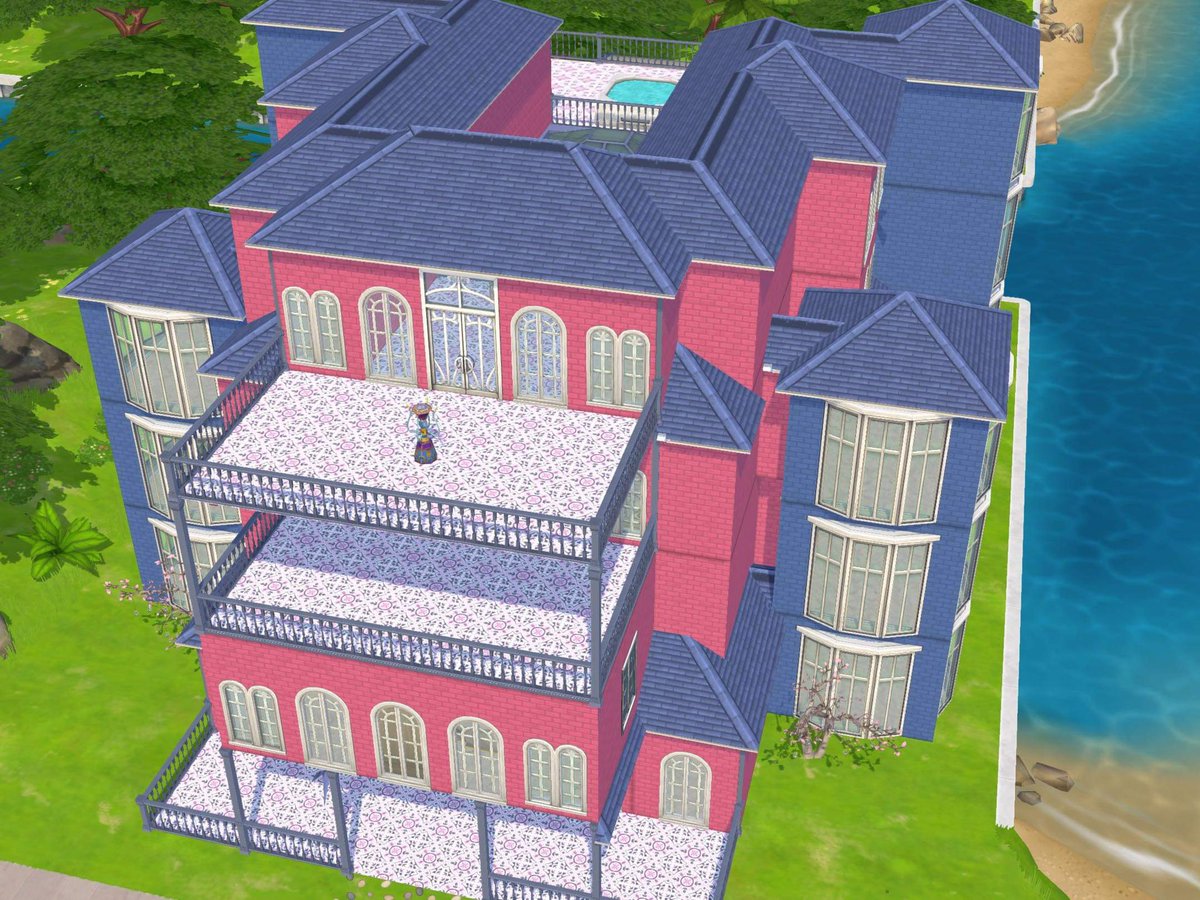 MrsM_Sims's tweet image. Current WIP. Not really sure what I’m building. Or if I like it 🤔 But at least I’m finally building SOMETHING. 🩷💙