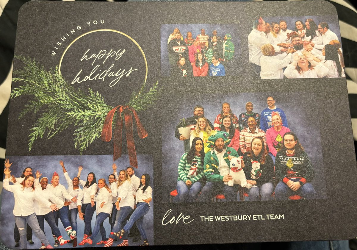 Happy holidays from the number one store in R400!!! #westburyistheBESTbury #funnyphotos #HappyHolidays2023