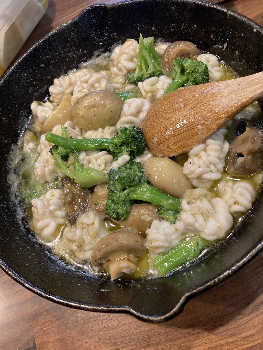 switch147258369's tweet photo. #PUBG料理部
白子のアヒージョ https://t.co/YTJz6FziBr