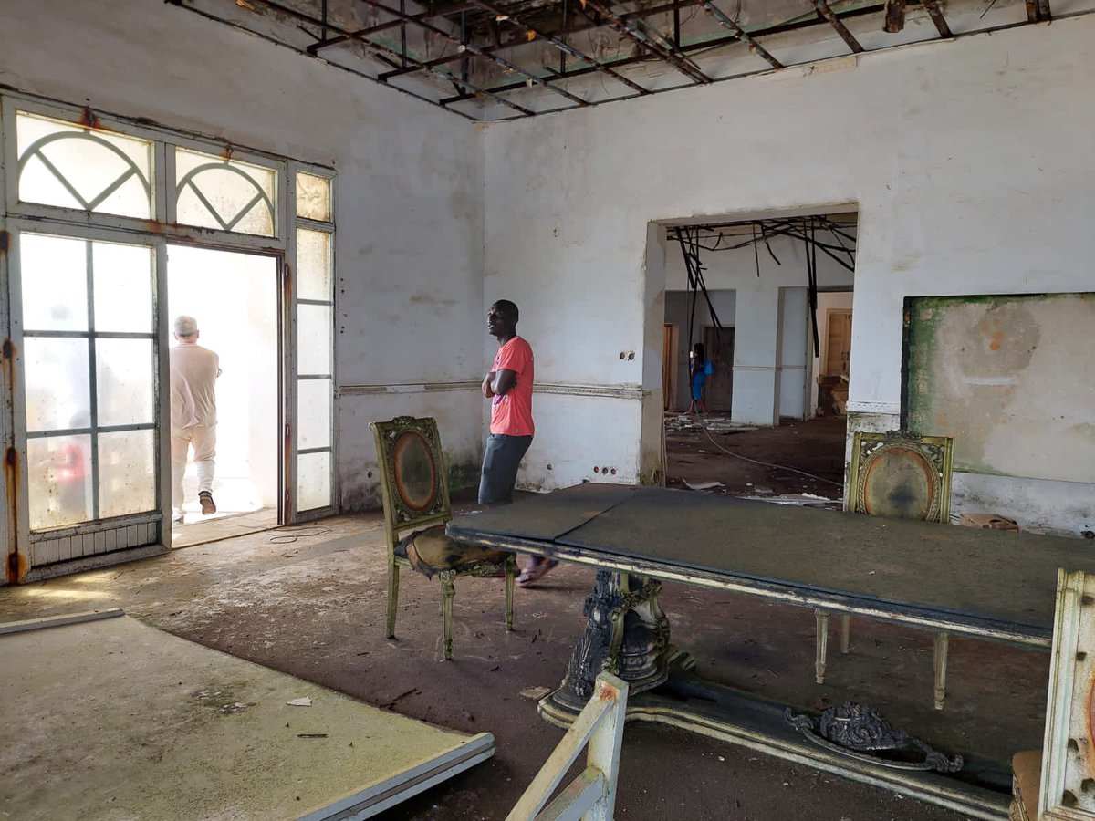 KokuAnyidoho's tweet photo. This is supposed to be the current state of the Castle.  I remember these places and furniture so well.  So so so sad 😞 https://t.co/yxNPvDovHO