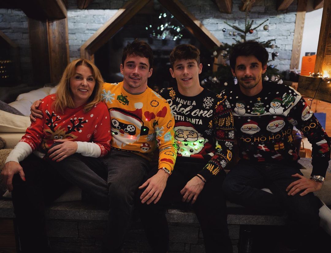 leclercsletters's tweet photo. last year's christmas pics🎄❤️ https://t.co/OLNfVeQaeh