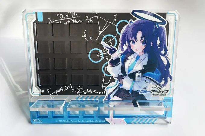 デザインを担当させていただいた「ふもコレ」×「ブルーアーカイブ」アクリルスタンド! でかくて分厚くてめちゃくちゃかわいい! すべてはイラストのかわいさに収束するんだけど!デザインもがんばってるから見て! #ブルアカ