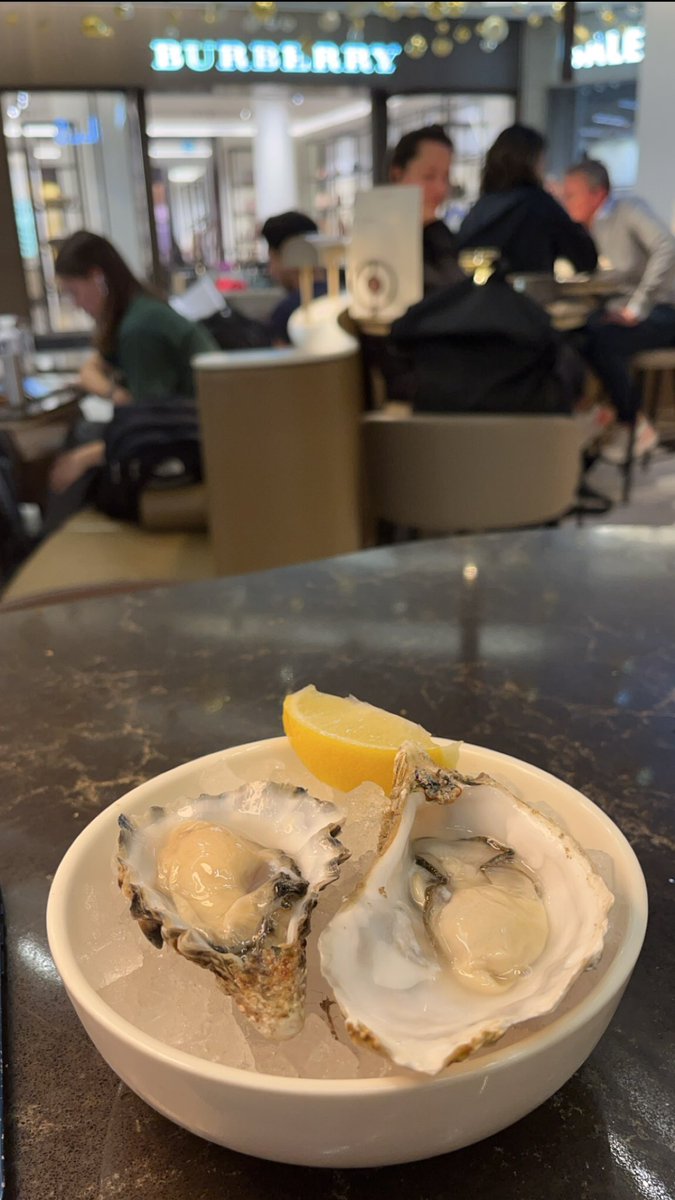 Ringbtw's tweet image. Back in England after the last quarter working in Germany 

Christmas ready 🎄