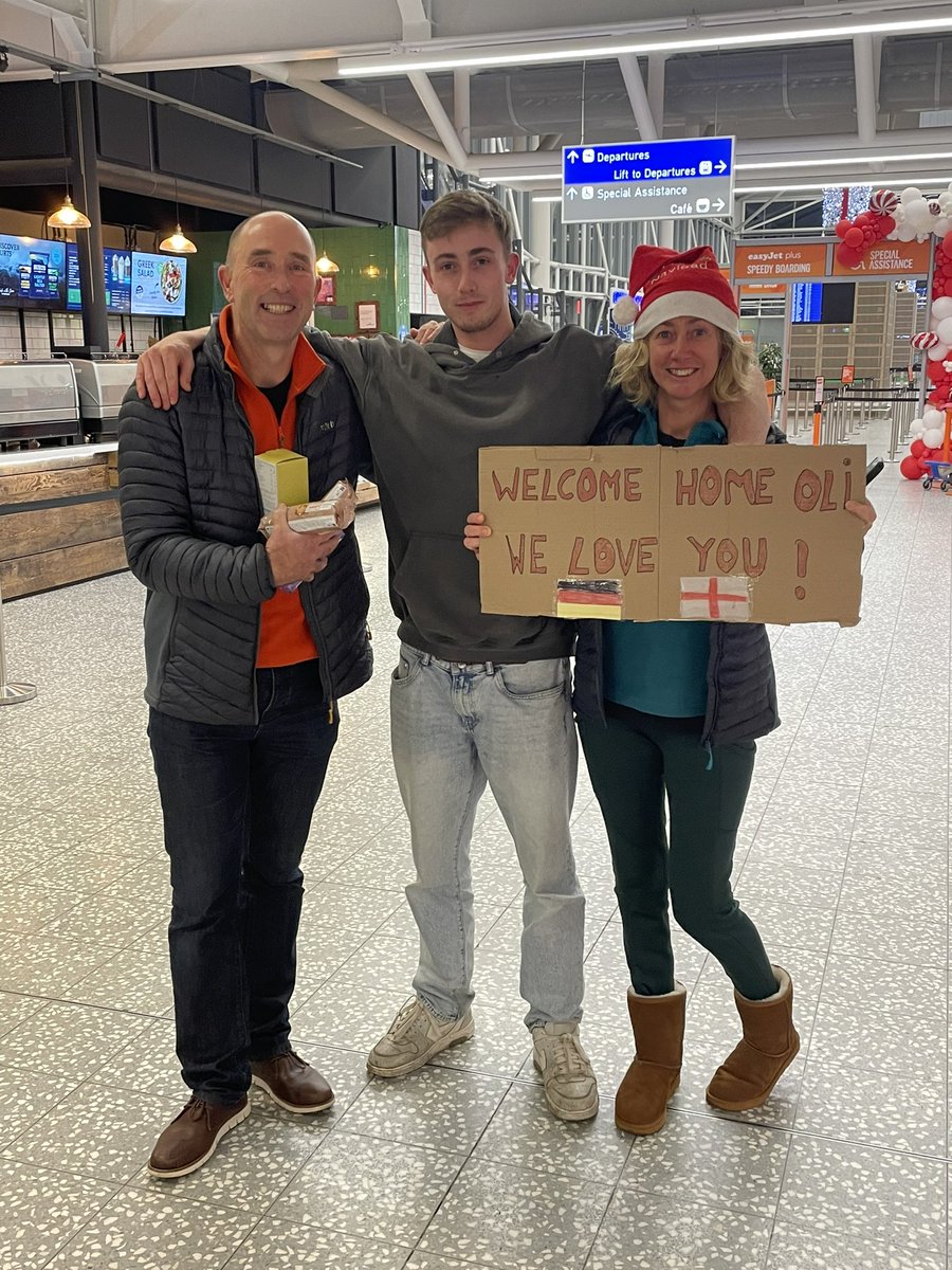 Ringbtw's tweet image. Back in England after the last quarter working in Germany 

Christmas ready 🎄