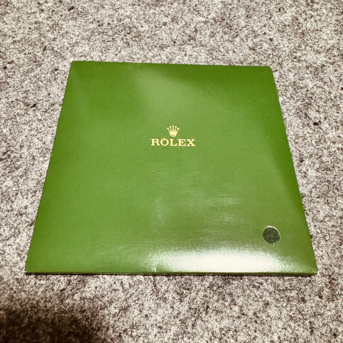 rosck1788095's tweet photo. ロレックスでハンカチをもらった…

#rolex #ロレックス #ロレックスマラソン #デイトナマラソン https://t.co/jRlnKMl4F8