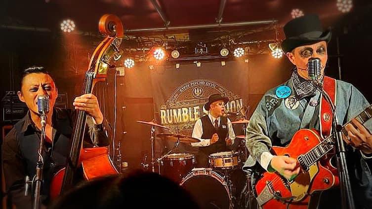 tomas69b's tweet image. #thundertomas⚡️ #rumblesession🦉 #lunaticcircus🦇 #thebaviks🍺 #tomasthundersupport🥁⚡️ #nitrox #selectors #thundermusiclover⚡️