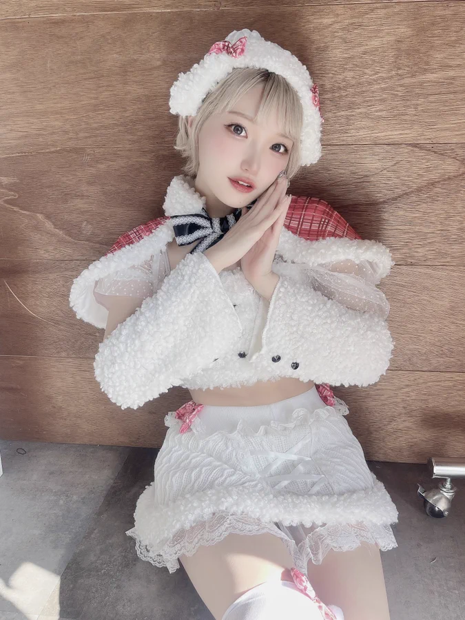 Asian girl Christmas costume
