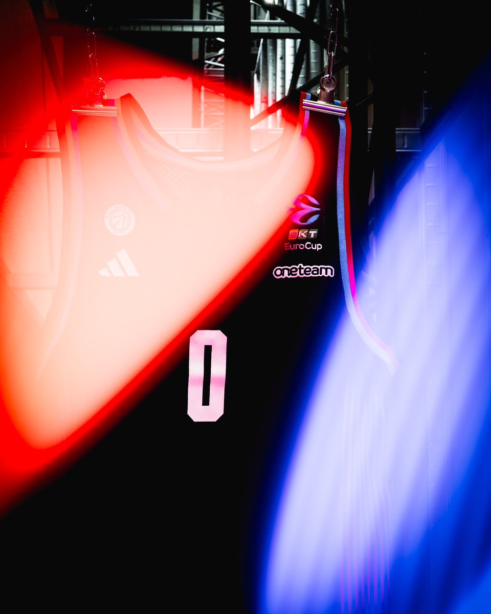 ParisBasketball's tweet image. JEU CONCOURS 🎁👀

Pour Noël on vous fait gagner nos 4 maillots de cette saison 🎽

- Betclic Élite home/away 🇫🇷

- EuroCup home/away 🇪🇺

Pour participer ? ⬇️

👉 RT &amp;amp; follow @parisbasketball
👉 @ un/une pote que tu vas laver avec le maillot 

TAS  le 31/12 🤞🍀