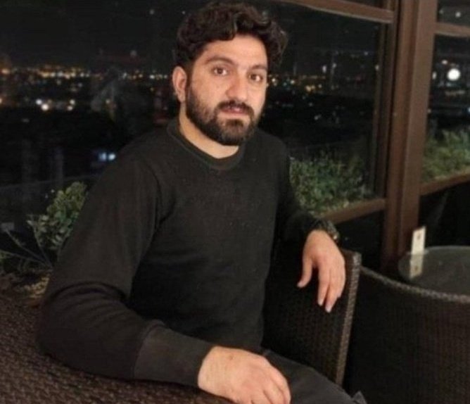 Mehrzad tweet media