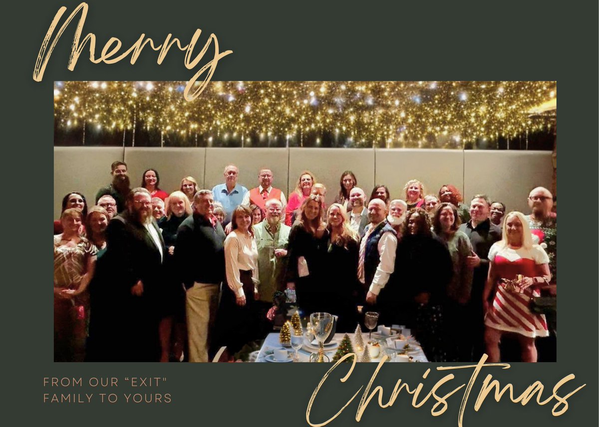 ExitGreenTeam's tweet photo. Wishing you a joyful holiday season filled with warmth, love, and the comfort of a home sweet home. Merry Christmas from our real estate family to yours! 🎄🏡 #HomeForTheHolidays #SeasonsGreetings https://t.co/h0eMmgD99T
